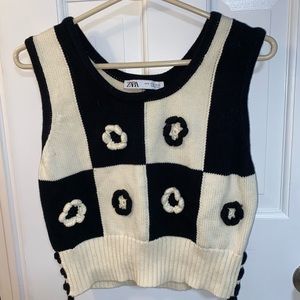 ZARA black and white floral knit sweater vest